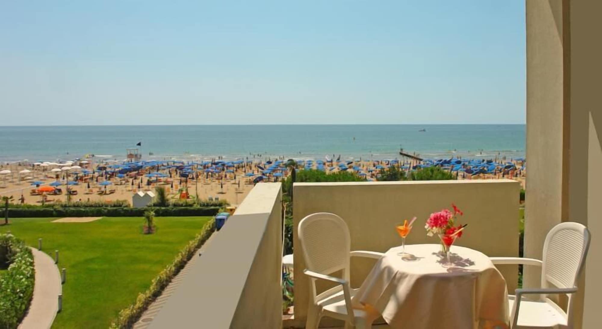 Park Hotel Cellini Lido di Jesolo Dış mekan fotoğraf