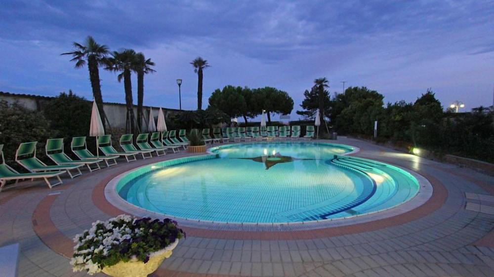 Park Hotel Cellini Lido di Jesolo Dış mekan fotoğraf